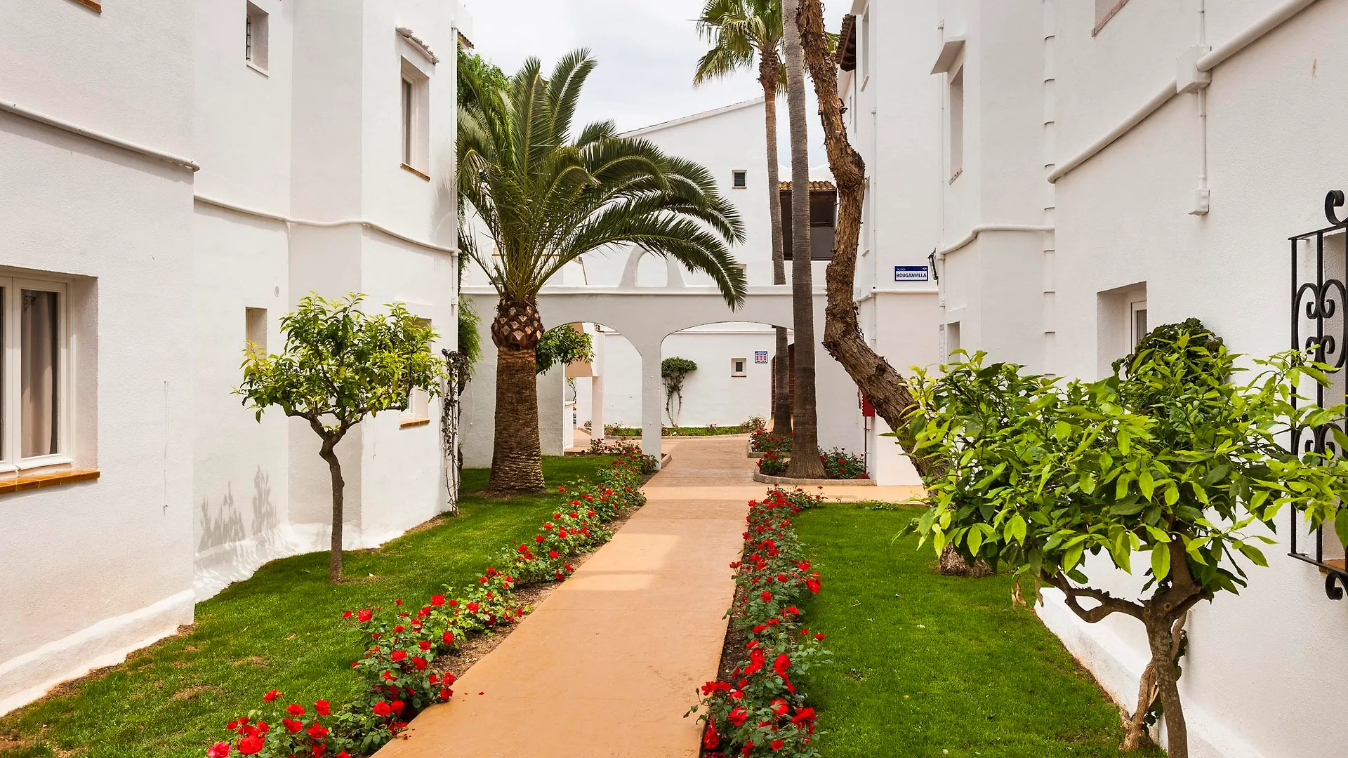 Lejlighedshotel Globales Bouganvilla Sa Coma