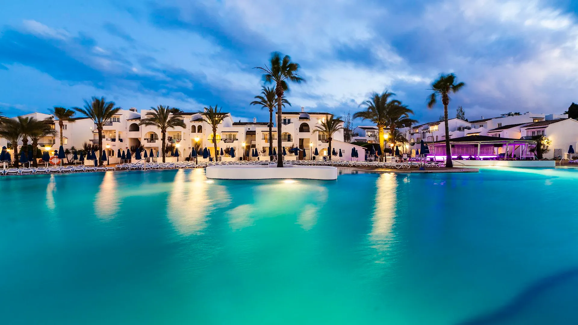 Globales Bouganvilla Sa Coma  Aparthotel